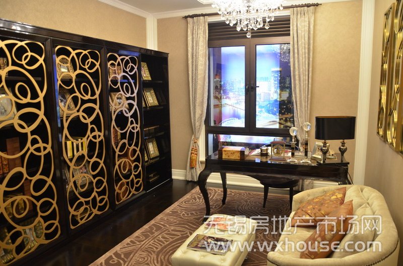 天悦户型292平米样板房：书房      