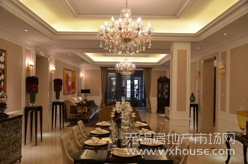 天悦户型292平米样板房：餐客厅      