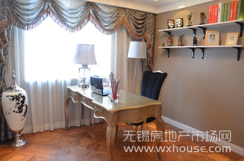 户型137平米样板房：书房      