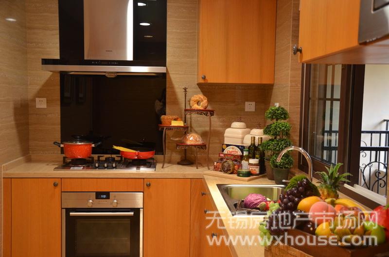 户型198平米样板房:一层厨房