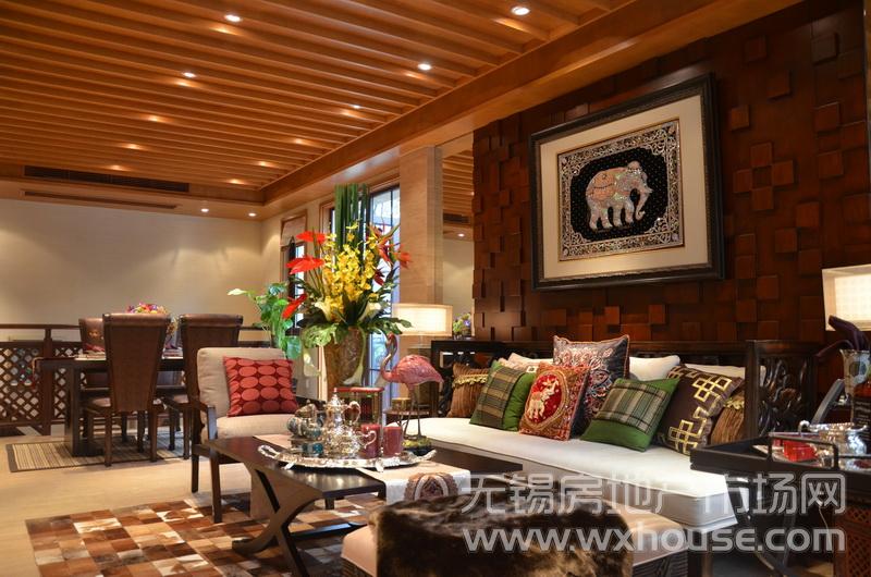 户型198平米样板房:一层客厅餐厅