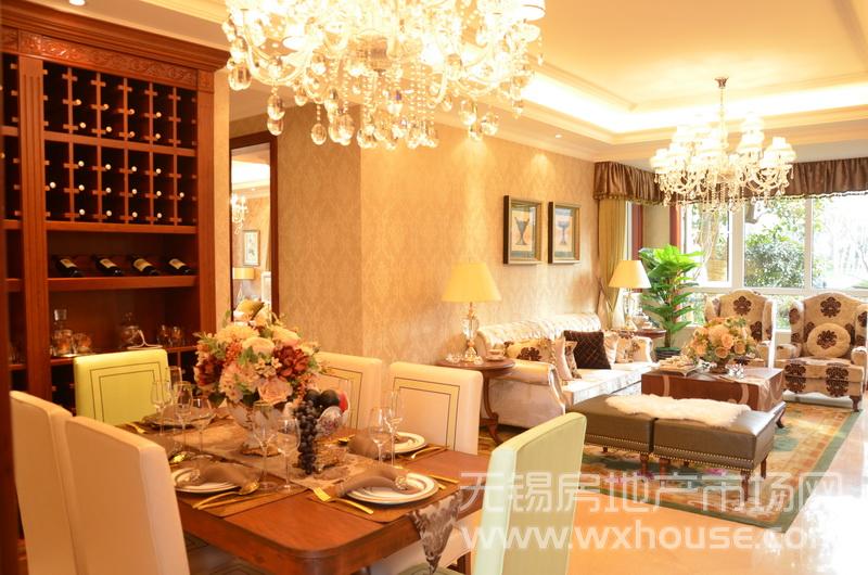 户型124平米样板房：餐客厅      