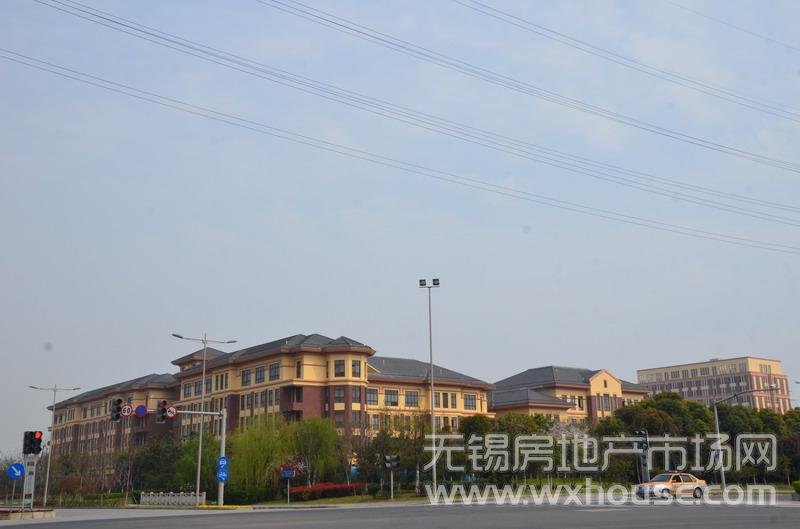 周边配套：金桥双语实验学校      