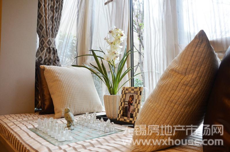 113㎡户型样板间：次卧飘窗      