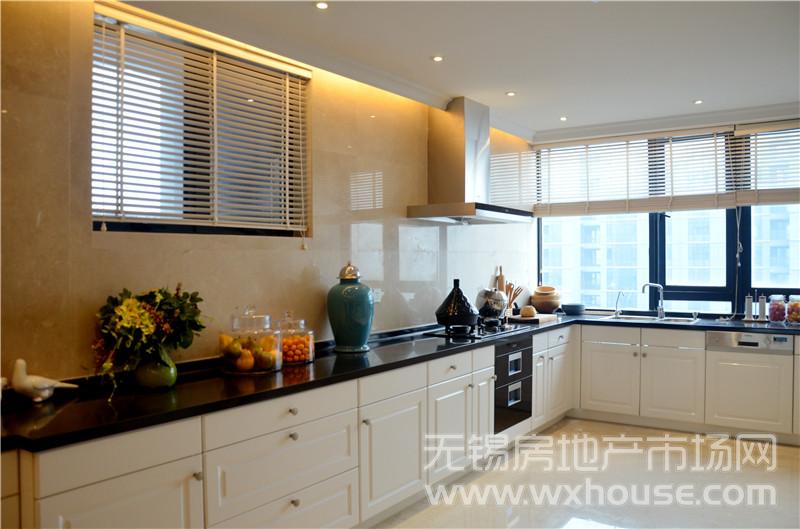 300平米样板间：厨房      