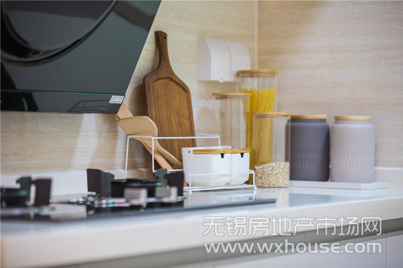 莱蒙湖畔C2户型样板间