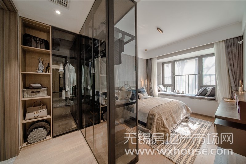 110㎡户型样板间主卧衣帽间